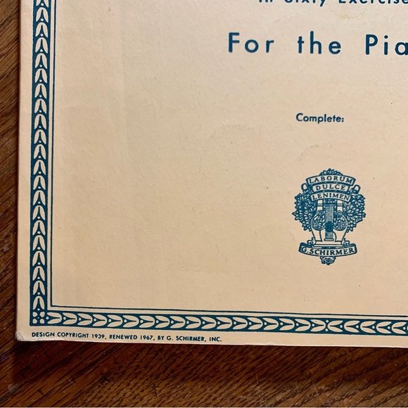 Piano music book finger exercises - Picture 5 of 7